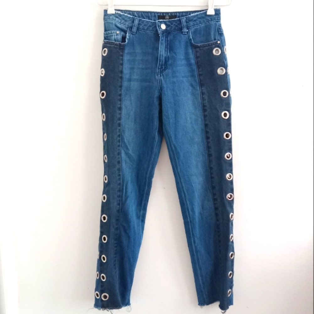 Missguided Eyelet Cut Out Rings Mid Rise Jeans - Picture 2 of 6